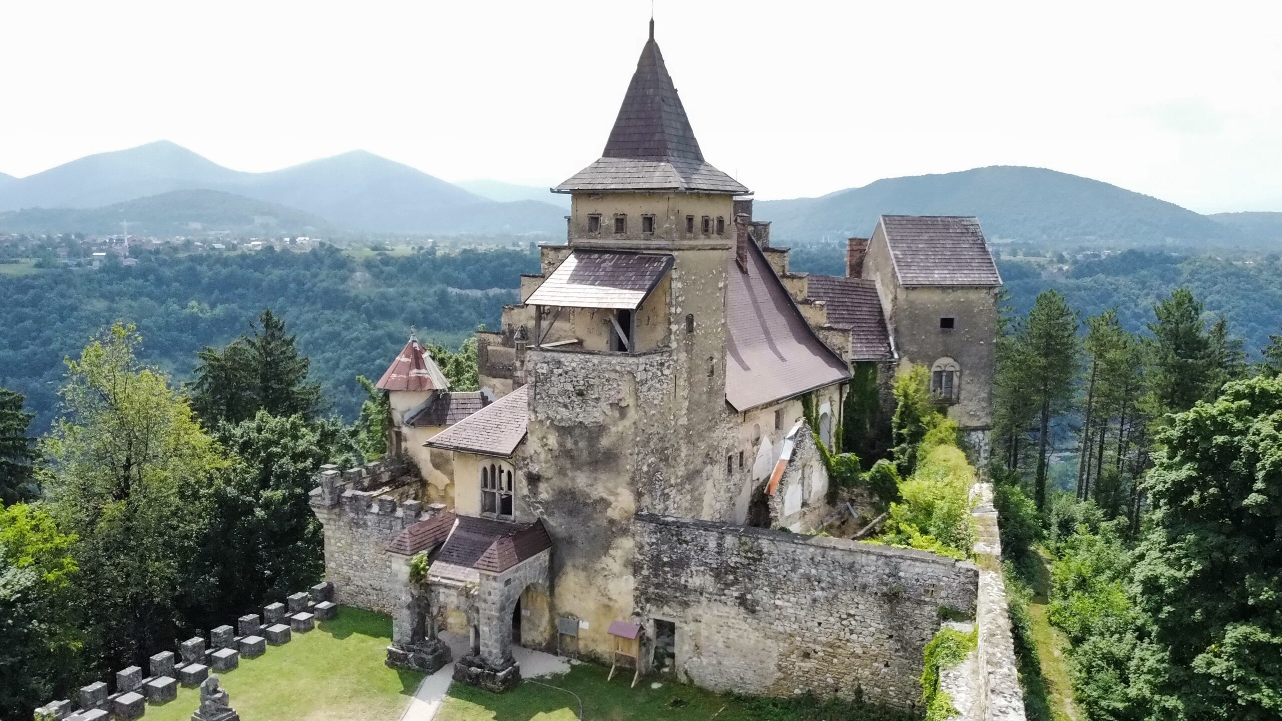 SG Ostrožac - Centar za kulturu i turizam Cazin